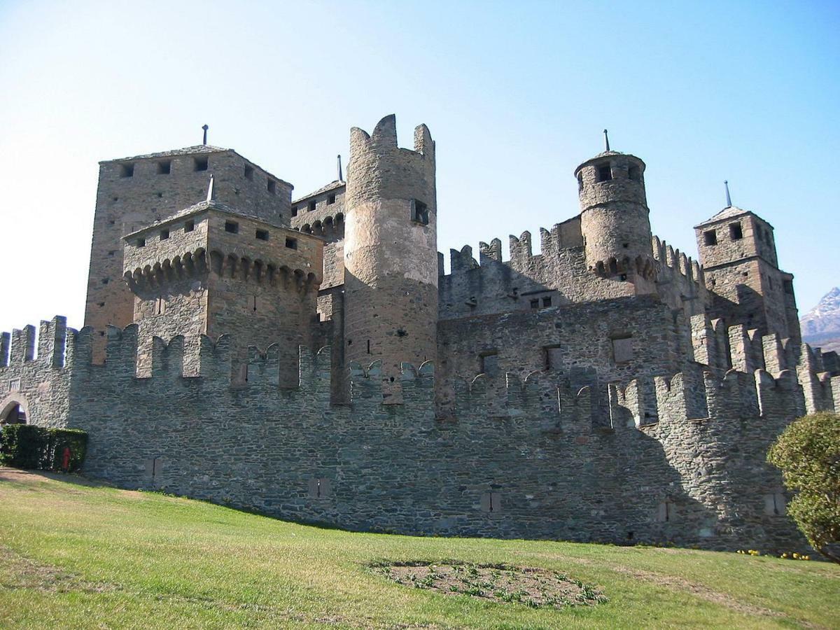 Residence Du Chateau Fenis Dış mekan fotoğraf