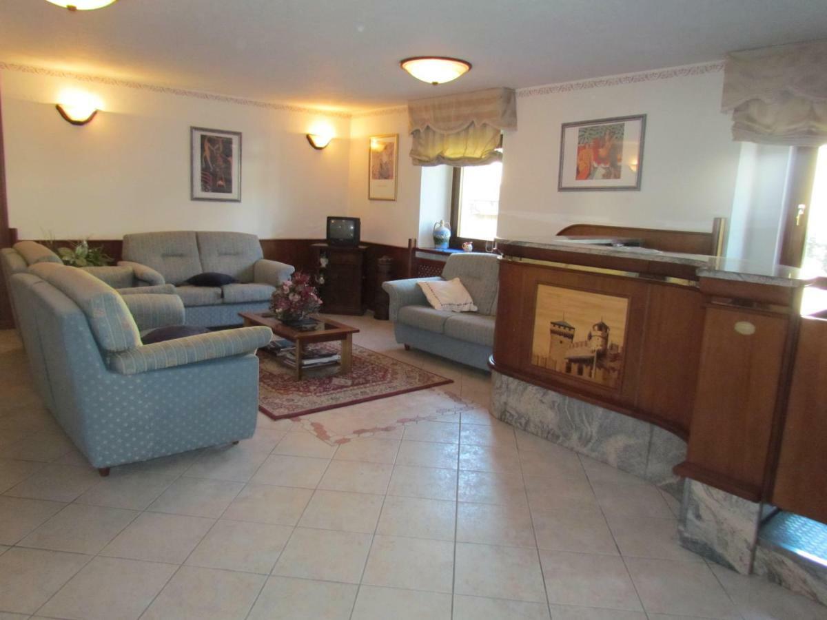 Residence Du Chateau Fenis Dış mekan fotoğraf